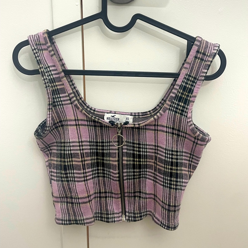 HOLLISTER purple and pink tank top with zip